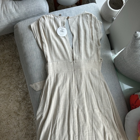 NWT Petal & pup linen sleeveless button midi dress, size 8 - Picture 2 of 2